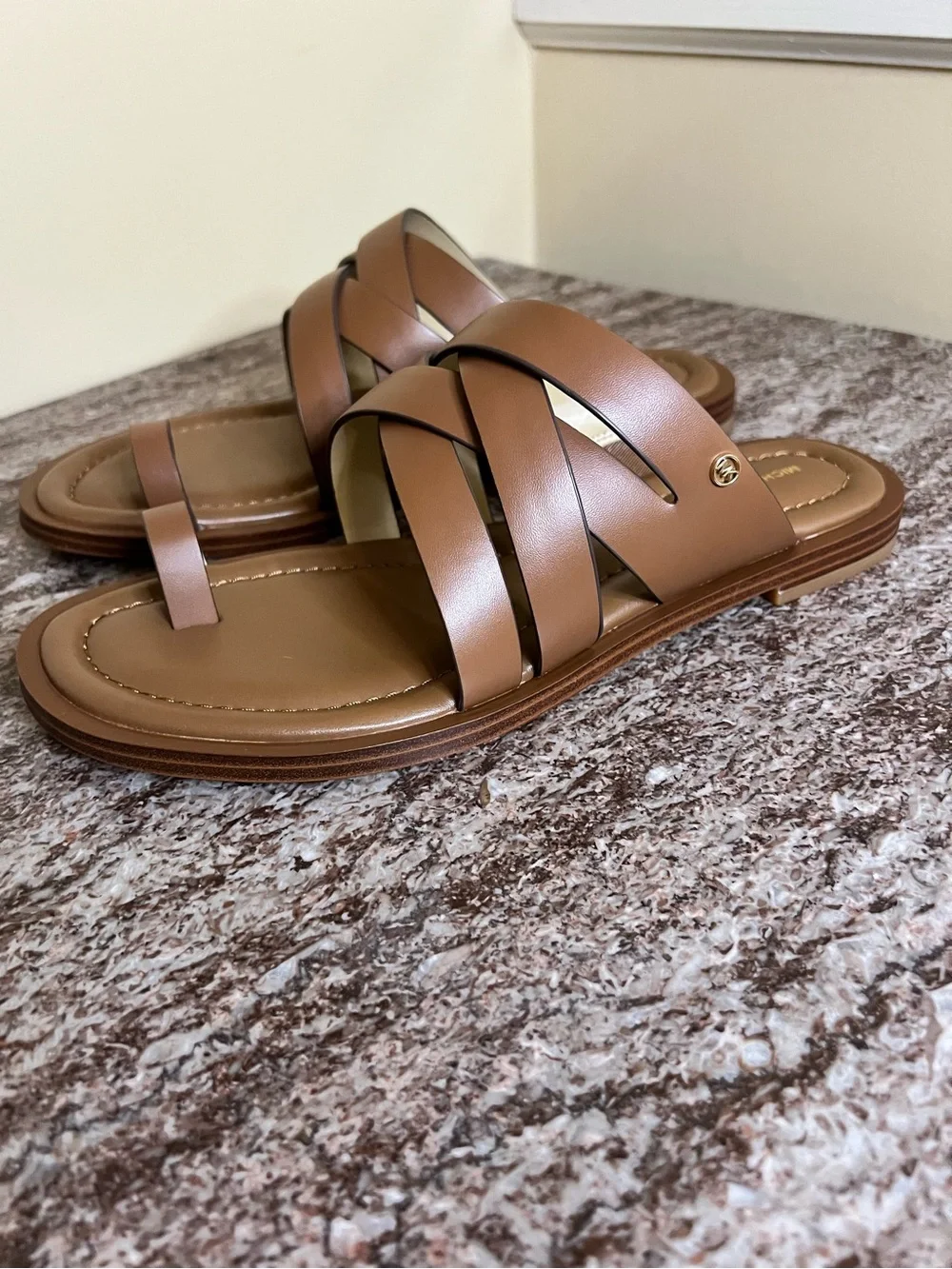 Nora Thong Sandal color Luggage size 9